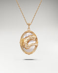 Carica l'immagine nel visualizzatore della galleria, Savanna Spirit Pendant In Gold With Nacre
