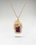 Cargar la imagen en la vista de la galería, Savanna Sculptural Pendant Necklace In Sterling Silver With Garnet And Moissanite
