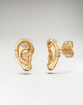 Carica l'immagine nel visualizzatore della galleria, Ear Shapped Moissanite Studs in Sterling Silver
