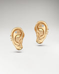 Carica l'immagine nel visualizzatore della galleria, Ear Shapped Moissanite Studs in Sterling Silver
