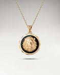 Gallery viewerに画像を読み込む, Abyss Lion Pendant Necklace In Sterling Silver With Black Agate
