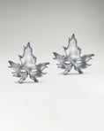 Cargar la imagen en la vista de la galería, Maple Leaf Mask Stud Earrings In Sterling Silver
