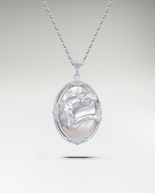 Savanna Spirit Pendant In Sterling Silver With Nacre