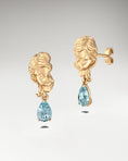 Cargar la imagen en la vista de la galería, Gold dangle earrings with aquamarine gemstones
