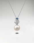 Gallery viewerに画像を読み込む, My Little Lyre Necklace In Gold With Pearl And Blue Sapphire
